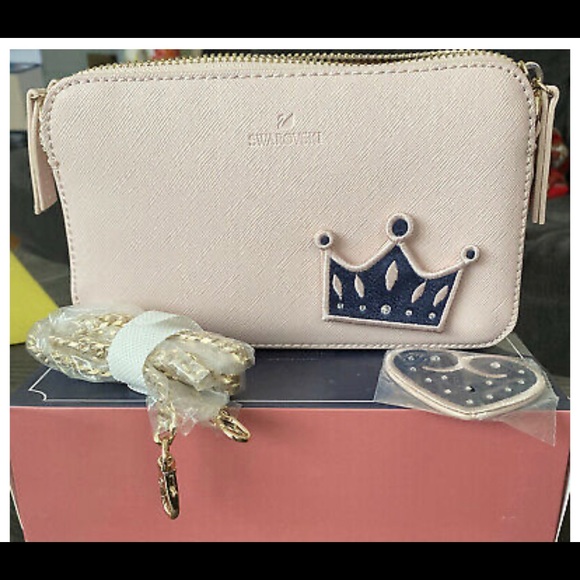 Host Pick💥💥New Swarovski Versatile Clutch Crossbody bag - Picture 4 of 9